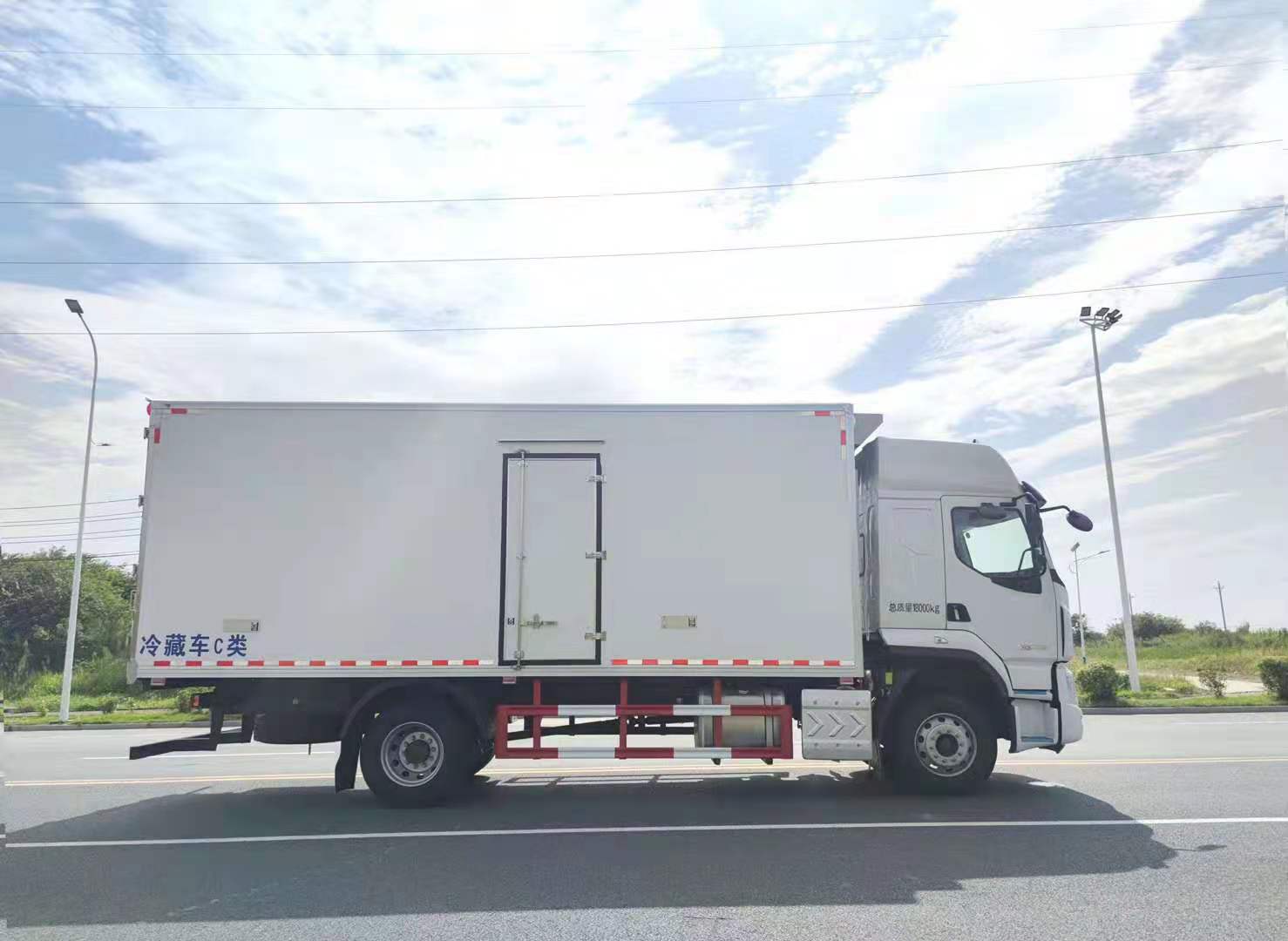 国六东风柳汽乘龙h5单桥6.8米冷藏车农产品冷链物流运输车